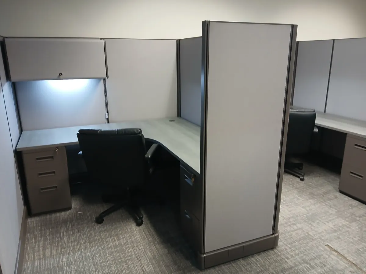 Refurbished Herman Miller Ethospace station with L-shaped surface and pedestals