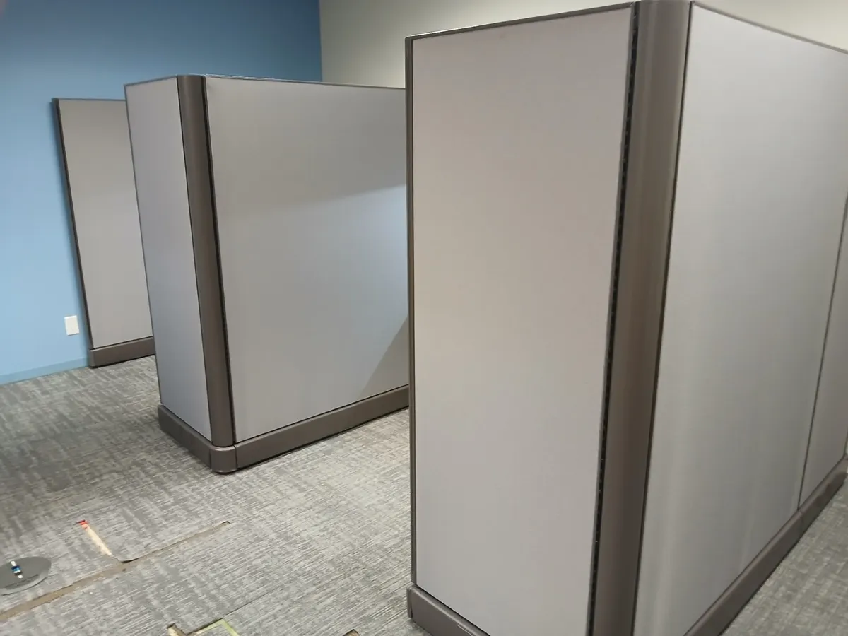 Herman Miller Ethospace 6x6 workstation with tall tile-and-frame panels